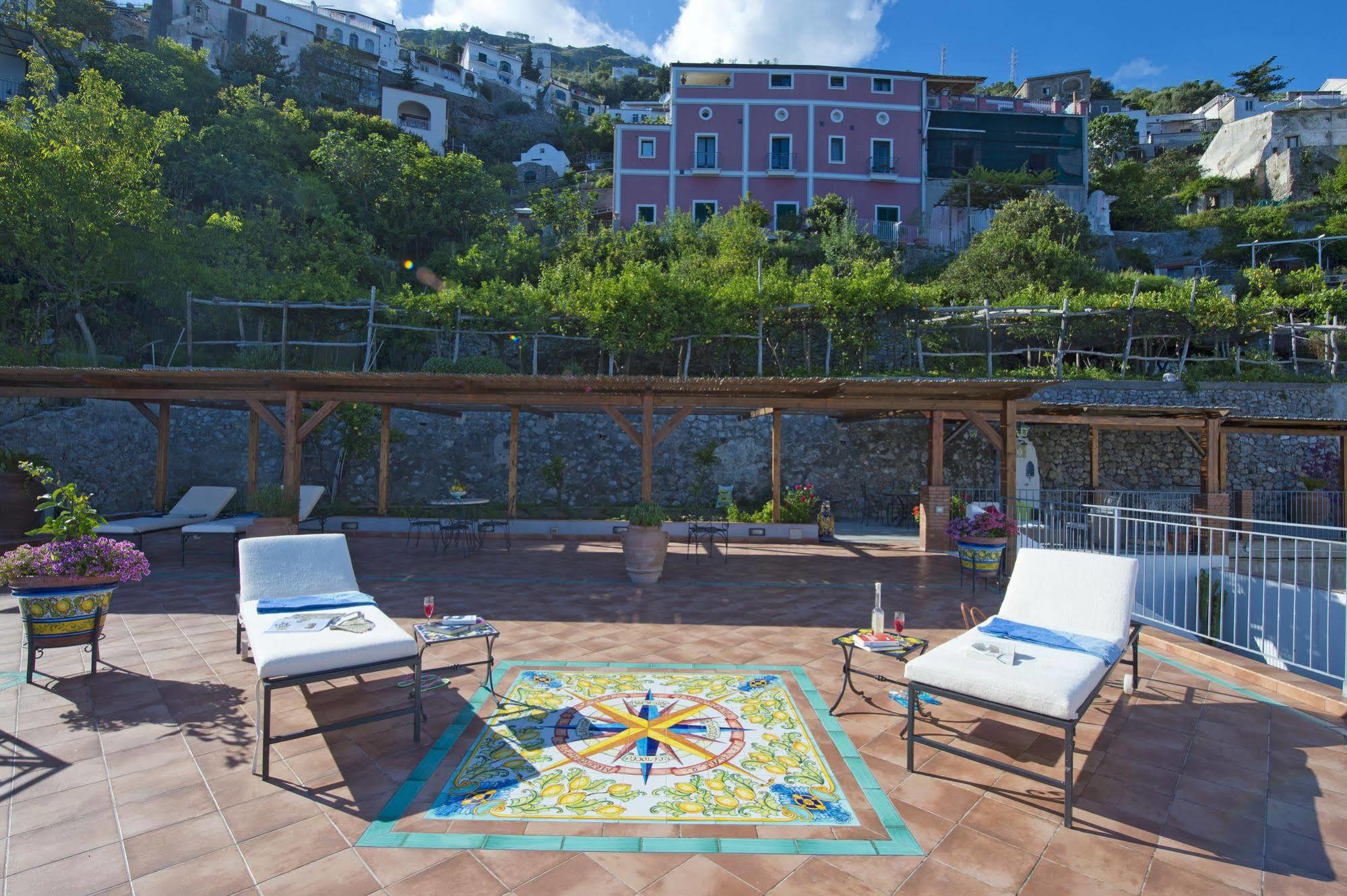 Il Giardino Dei Limoni Aparthotel Praiano Exterior foto