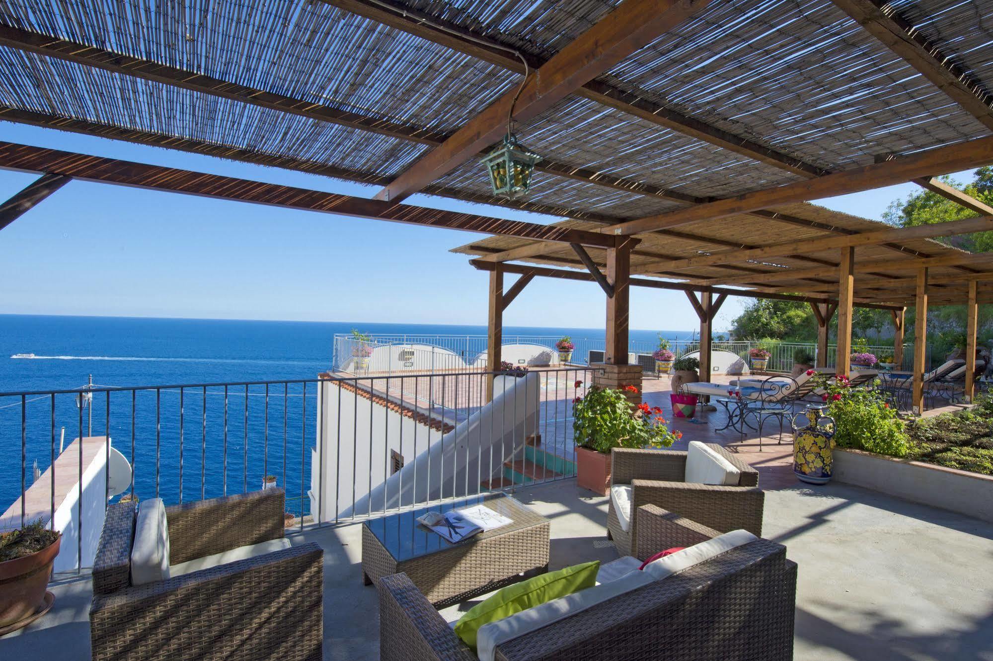 Il Giardino Dei Limoni Aparthotel Praiano Exterior foto